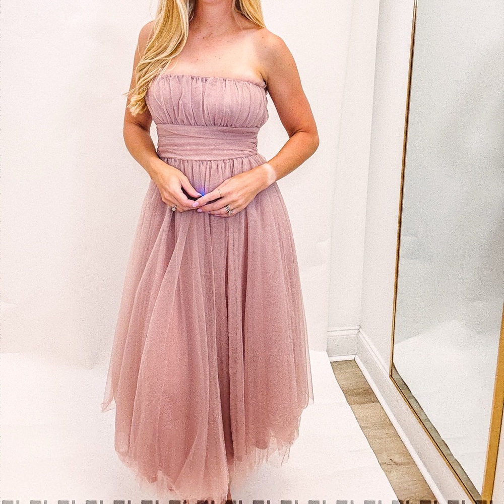 Elegant Strapless Pink Tulle Dress